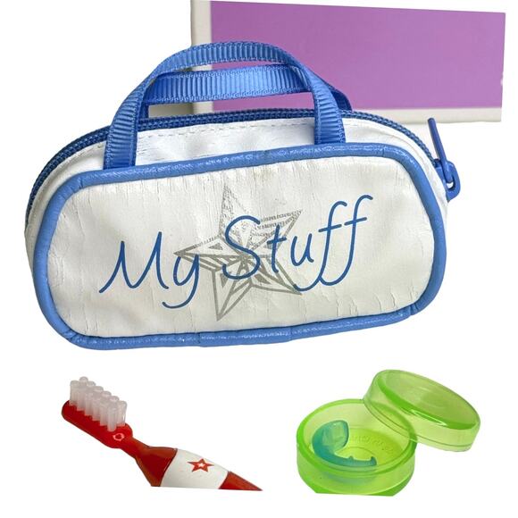 American Girl SLEEPOVER KIT Zip Duffle Toothbrush Retainer Doll Accessories Box - Picture 2 of 7